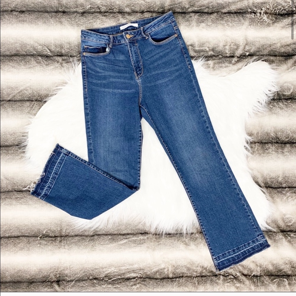 🌵Zara Trafaluc Crop Mid-Rise Flare Jeans